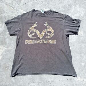 Realtree Men's Grey and Black T-shirt
